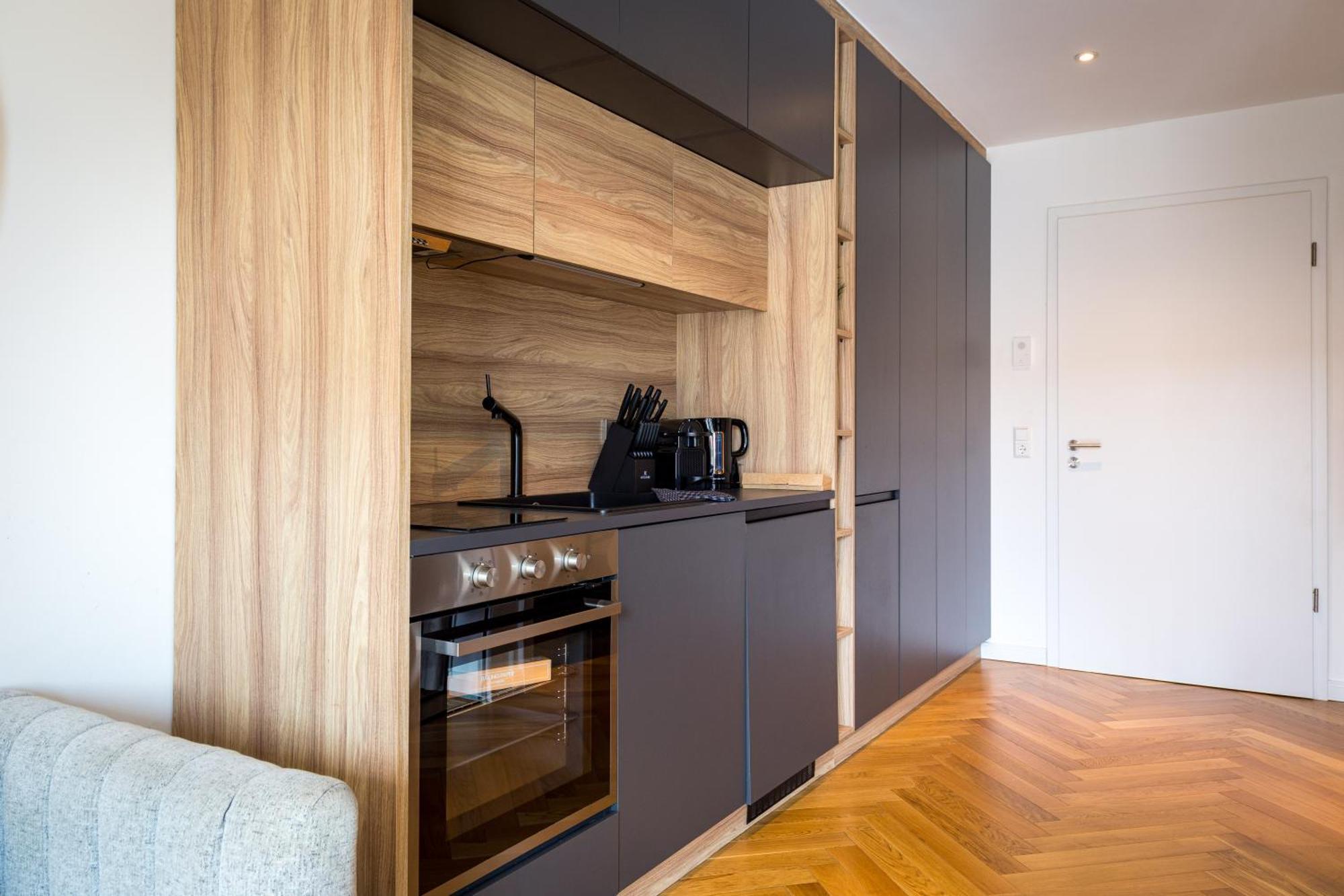 Living Timeless- Stylische Design Nahe Europa-park Und Elsass Mit Balkon Und Privatem Parkplatz Apartment Meißenheim