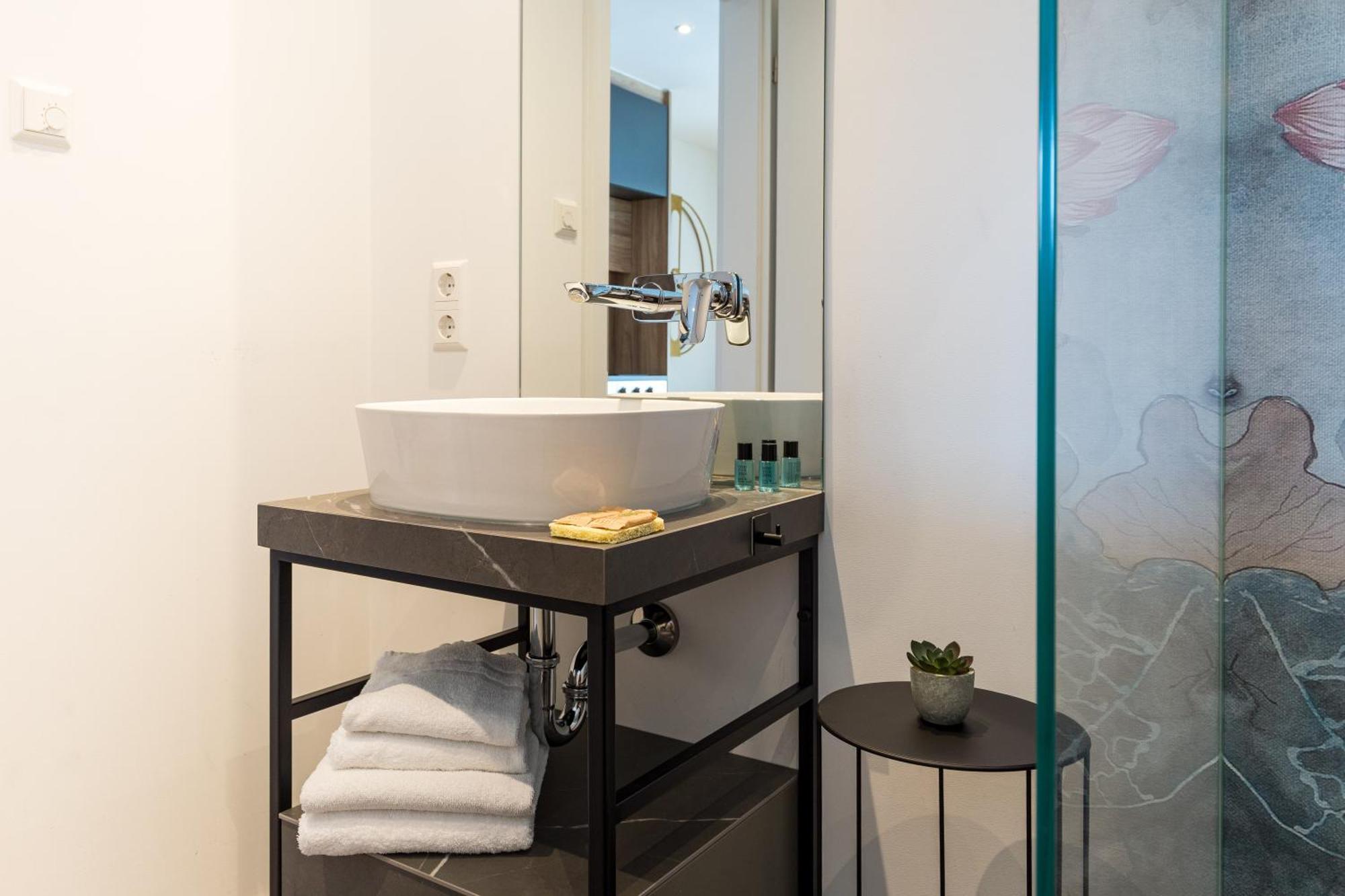 Living Timeless- Stylische Design Nahe Europa-park Und Elsass Mit Balkon Und Privatem Parkplatz Apartment Meißenheim