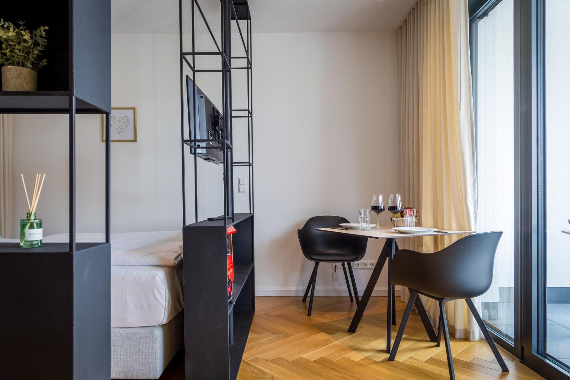 Living Timeless- Stylische Design Nahe Europa-park Und Elsass Mit Balkon Und Privatem Parkplatz Apartment Meißenheim